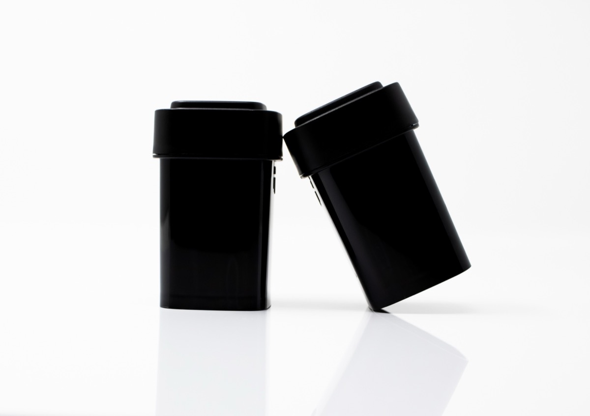 Calyx Dram black containers